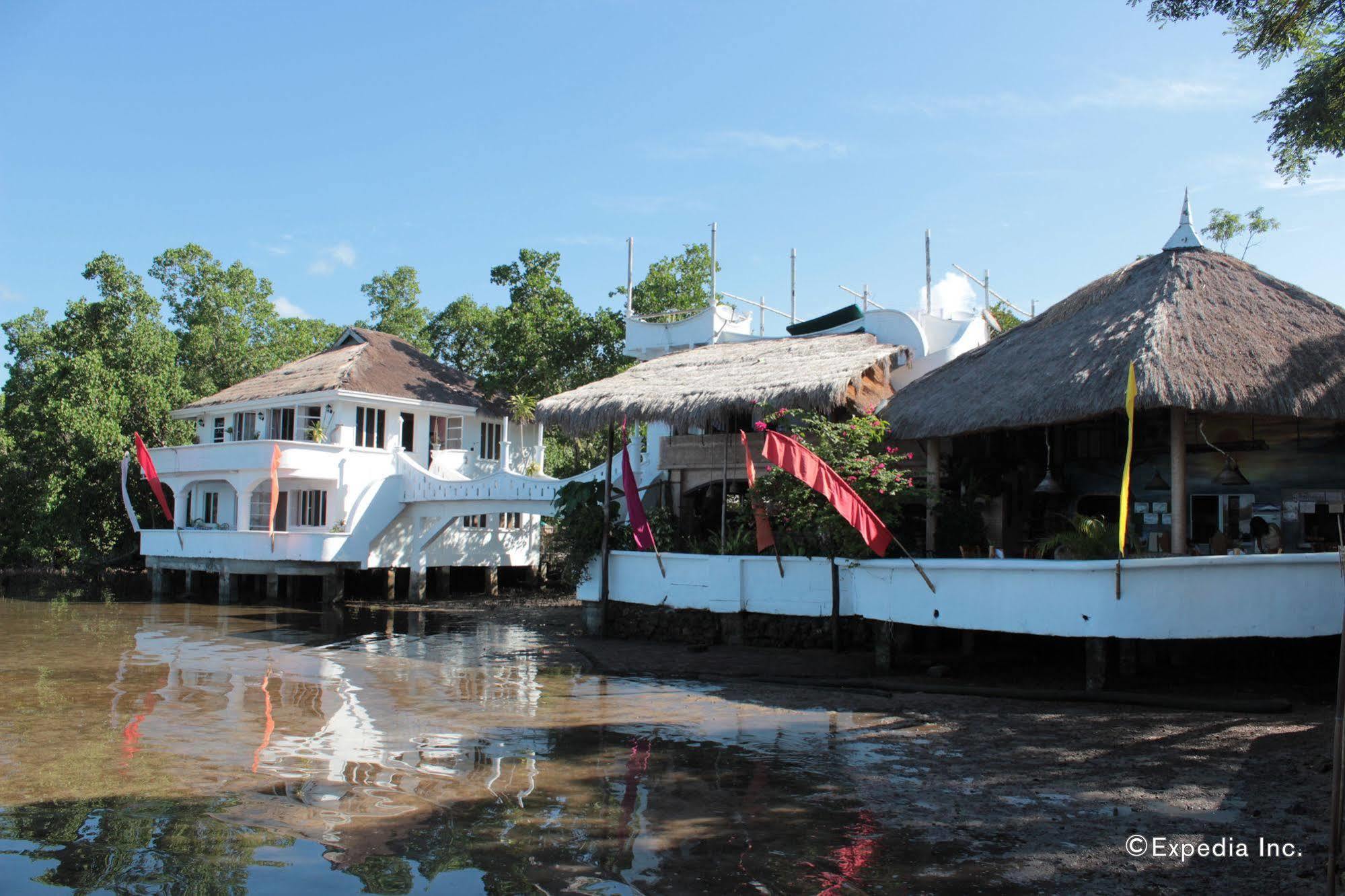 Pierhouse Lodging Бусуанга Экстерьер фото